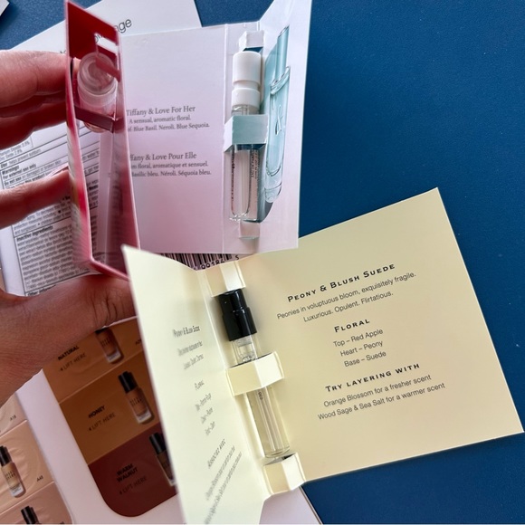 New! 9 Piece Beauty Sample Set - Picture 6 of 8